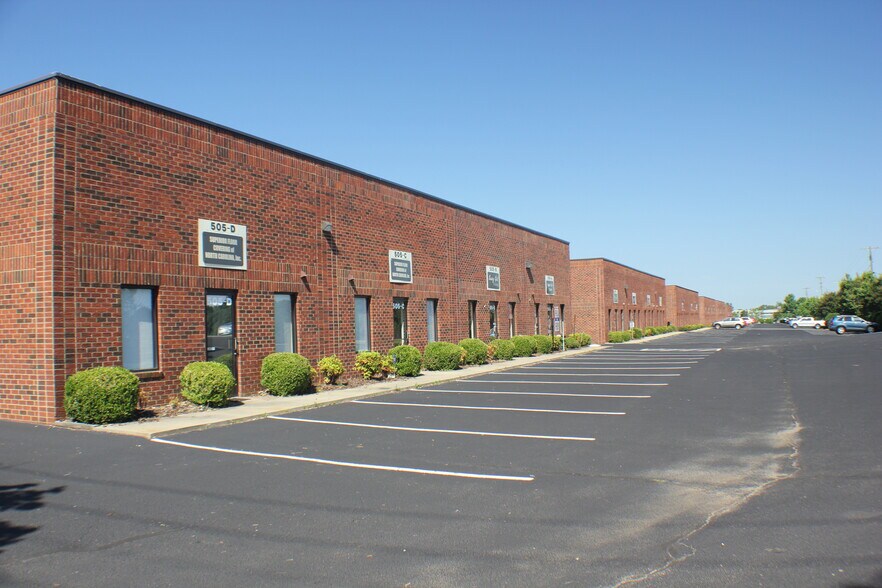 More Photos Of 545 NW Pitts School Rd, Concord Warehouse For Lease