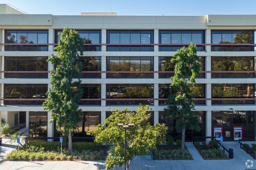 More Photos Of 23929 Valencia Blvd, Valencia Office Residential For Lease