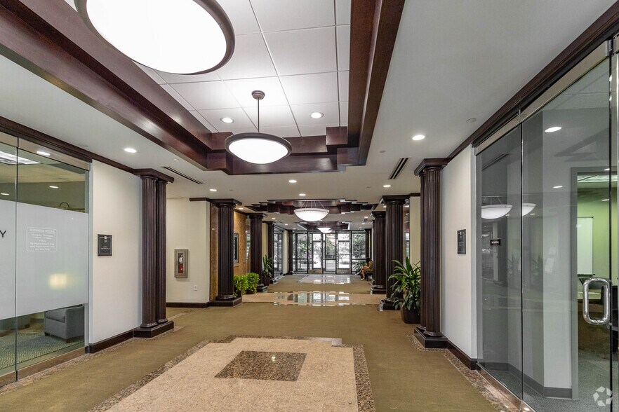 More Photos Of 7003 Chadwick Dr, Brentwood Unknown For Lease