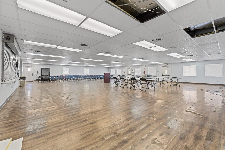More Photos Of 3700 W Avenue L, Lancaster Schools For Lease