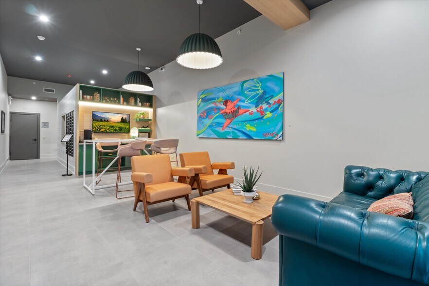 More Photos Of 4513 N Clark St, Chicago Apartments For Sale