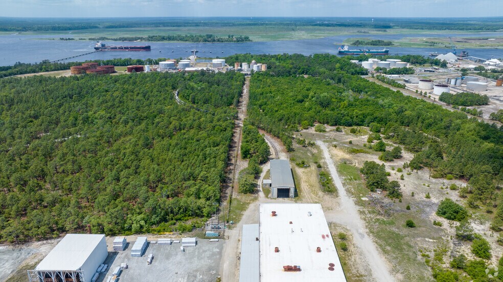 More Photos Of 202 Raleigh St, Wilmington Manufacturing For Lease