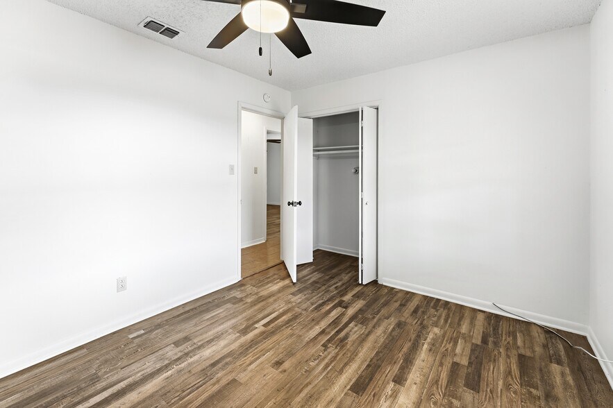 More Photos Of 19470 US Highway 69 N, Lindale Flex For Lease