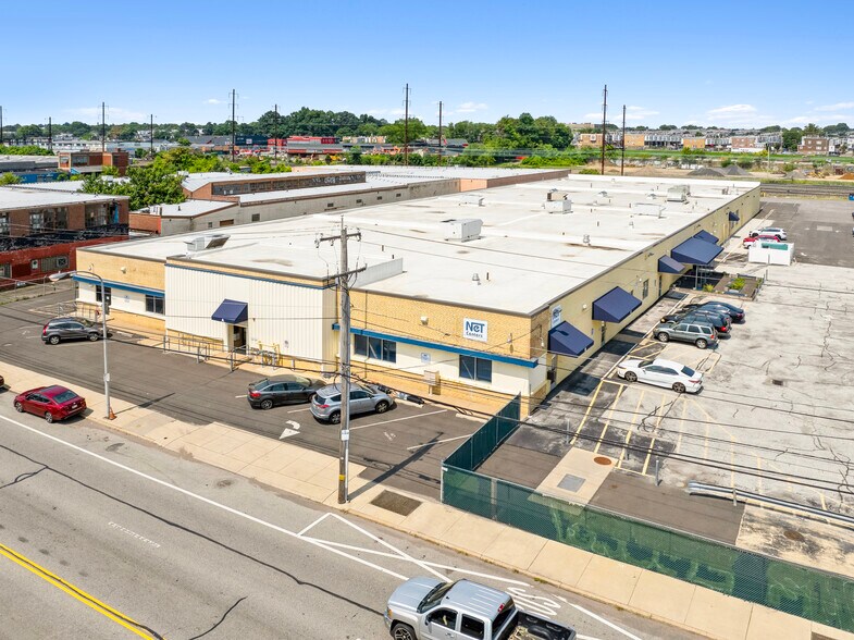More Photos Of 7520 State Rd, Philadelphia Warehouse For Lease