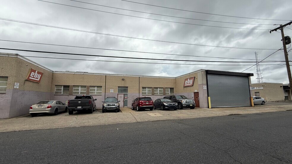 More Photos Of 4300 H St, Philadelphia Warehouse For Lease