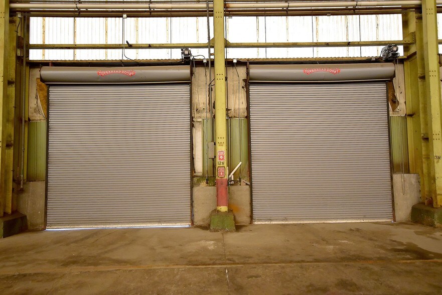 More Photos Of 420 Woodruff Rd, Joliet Warehouse For Lease