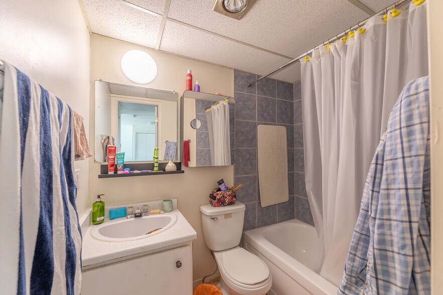More Photos Of 157 Wade Av W, Penticton Apartments For Sale