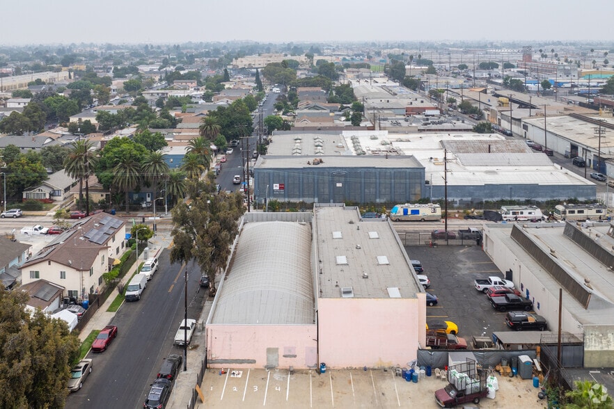More Photos Of 5701-5709 S San Pedro St, Los Angeles Manufacturing For Lease