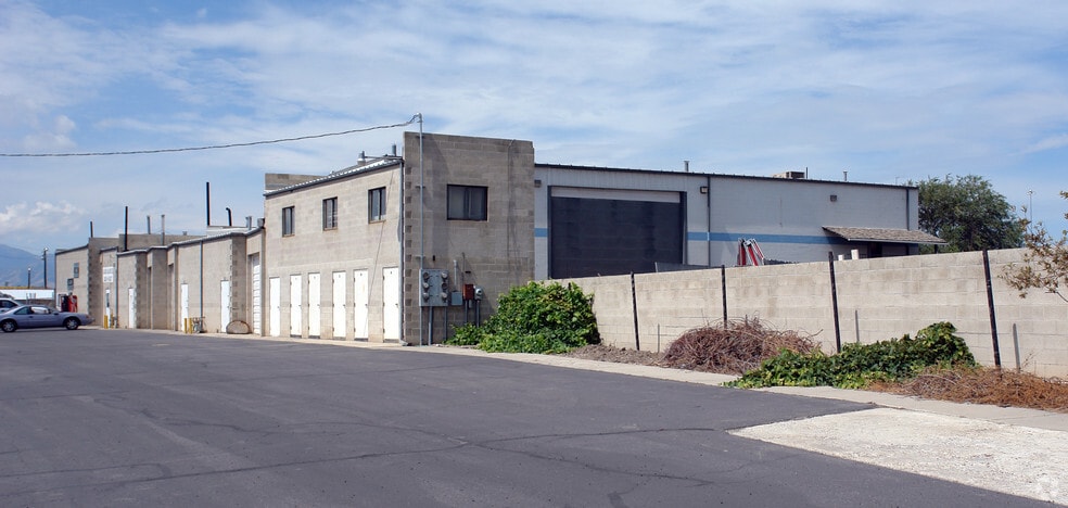 More Photos Of 4106-4112 S Commerce Dr, Murray Light Manufacturing For Lease