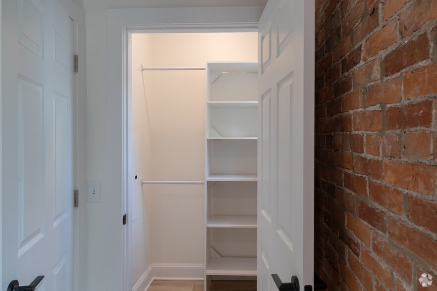 More Photos Of 204 High St, Buffalo Apartments For Sale