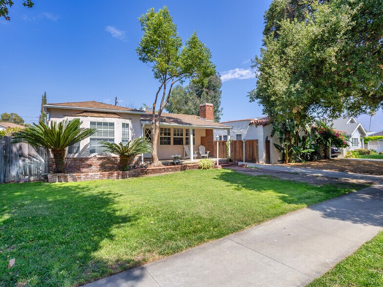 More Photos Of 331 Allen Ave, Glendale Multifamily For Sale