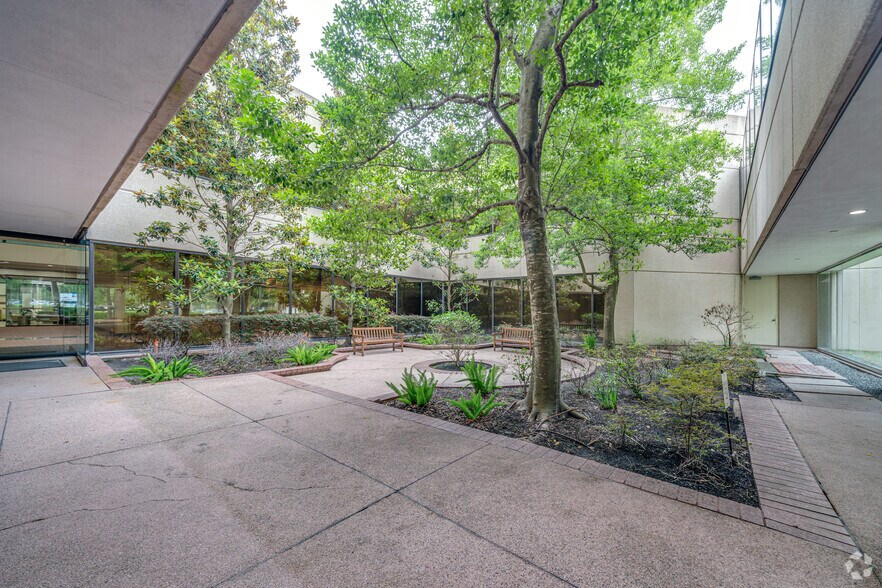 More Photos Of 14701 St. Marys Ln, Houston Unknown For Lease