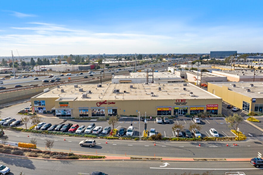 More Photos Of 18349-18375 Euclid St, Fountain Valley Storefront For Sale