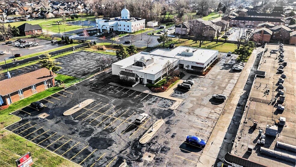 More Photos Of 33200 Dequindre Rd, Sterling Heights Medical For Lease