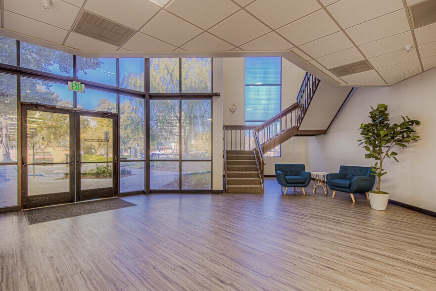 More Photos Of 5329 Office Centre Ct, Bakersfield Medical For Lease