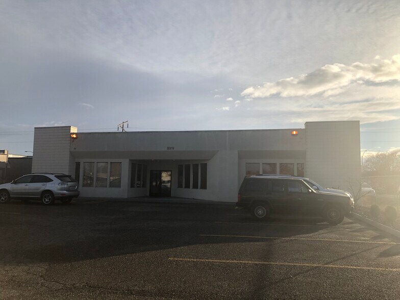 More Photos Of 2211 W Court St, Pasco Storefront Retail Office For Lease