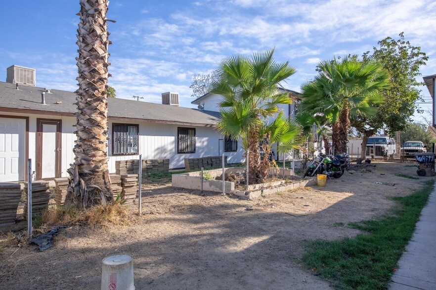 More Photos Of 235 Dr Martin Luther King Jr Blvd, Bakersfield Apartments For Sale