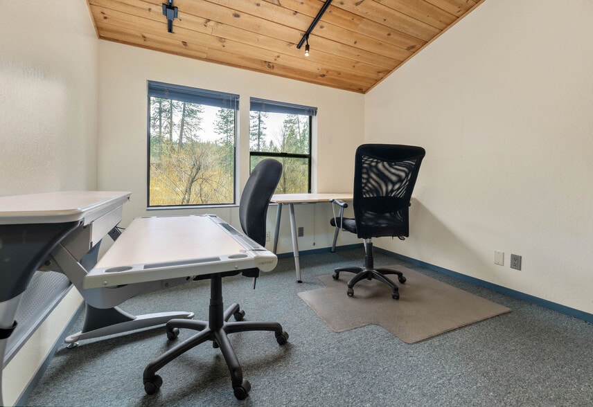 More Photos Of 870 Gold Flat Rd, Nevada City Research And Development For Sale