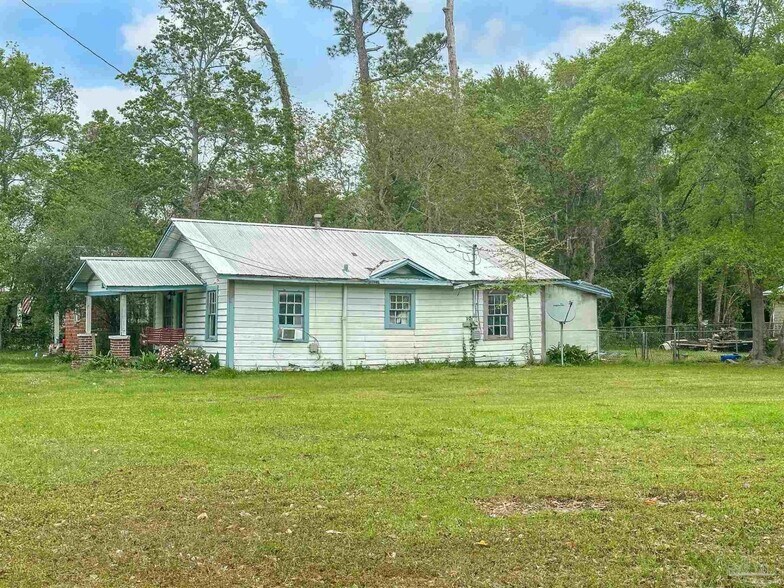 More Photos Of 5378 Alabama St, Milton Multifamily For Sale