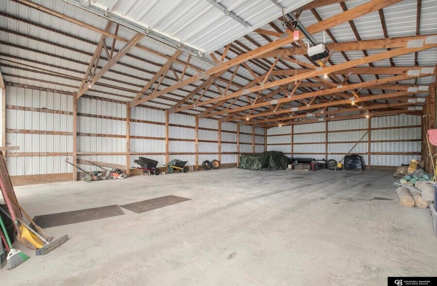 More Photos Of 113 Rock Bluff Rd, Plattsmouth Garden Center For Sale