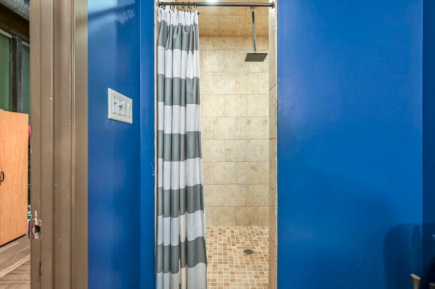 More Photos Of 130 N Main St, Mansfield Storefront Retail Office For Sale