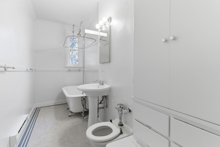 More Photos Of 507 S Howard St, Spokane Apartments For Sale