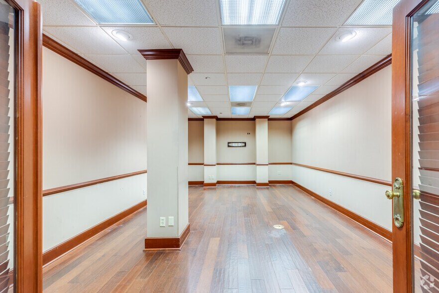 Photo of 10th Floor Ste 1000