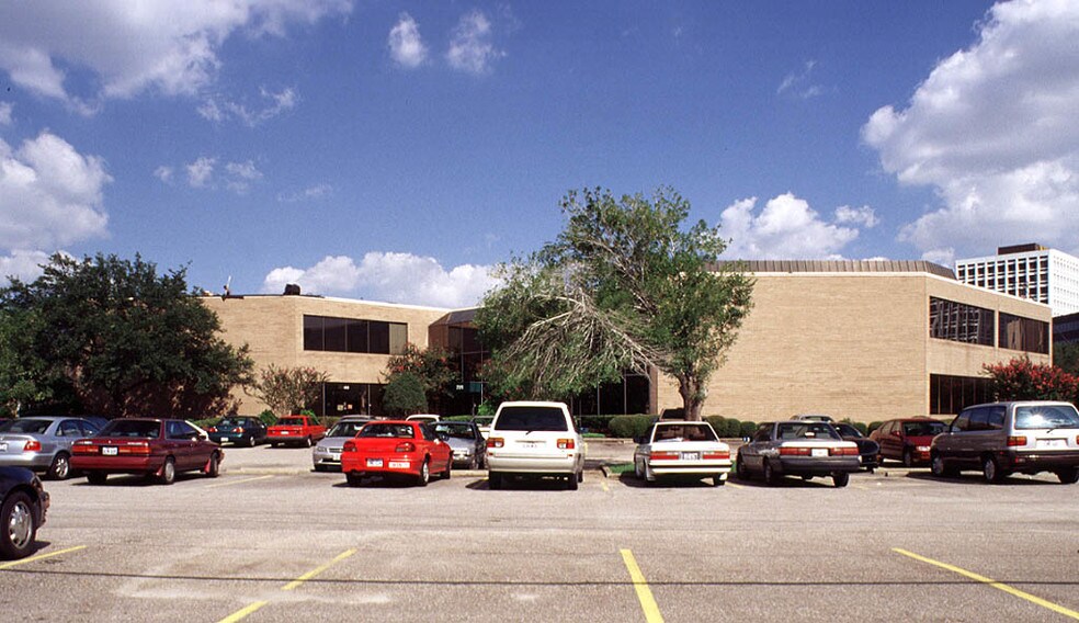 Primary Photo Of 7011 Harwin Dr, Houston Office For Sale