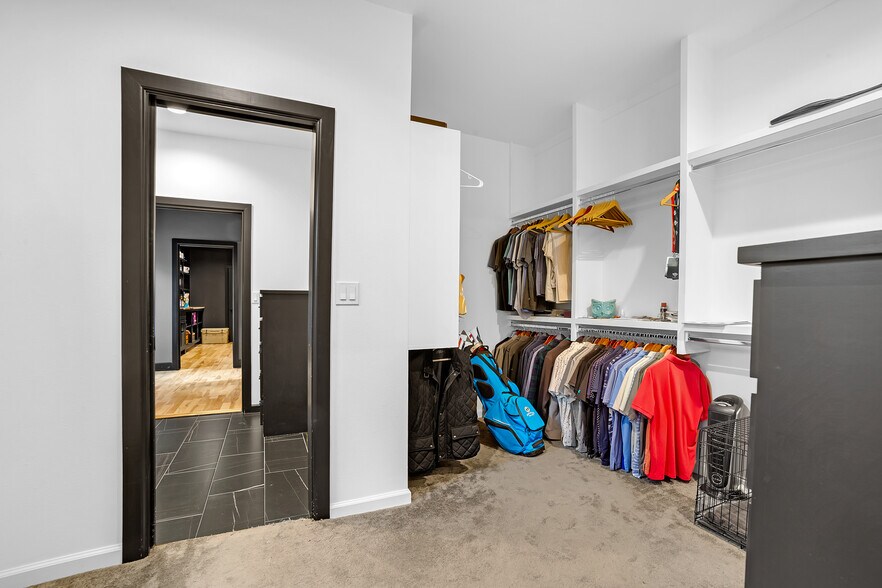 More Photos Of 446724 E 390 Rd, Langley Hotel For Sale