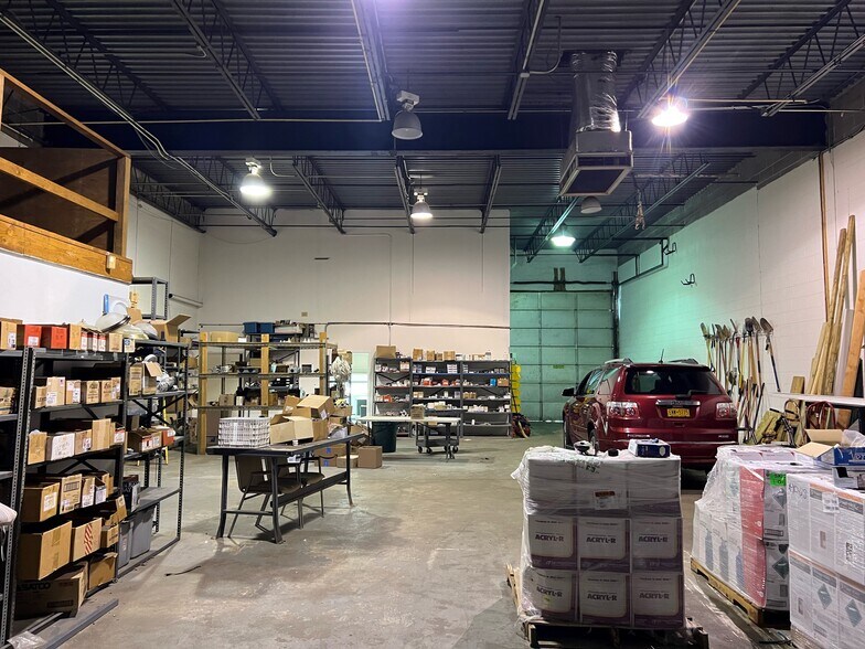 More Photos Of 100-122 Keyland Ct, Bohemia Warehouse For Sale