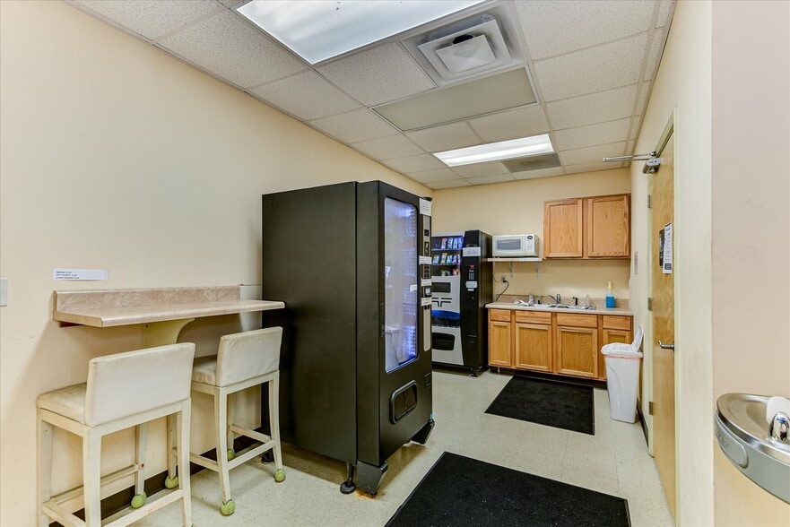 More Photos Of 1950 International Ct, Grovetown Office For Sale