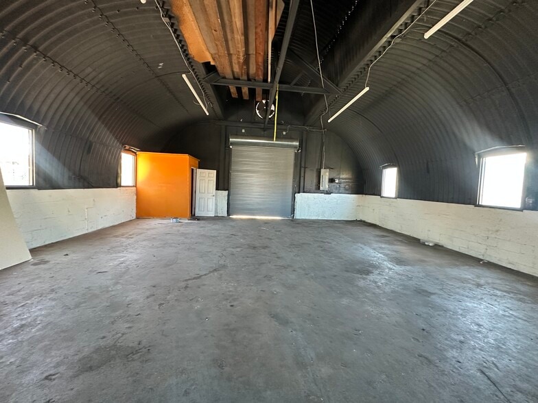 More Photos Of 2012 N Dixie Hwy, Hollywood Light Manufacturing For Lease