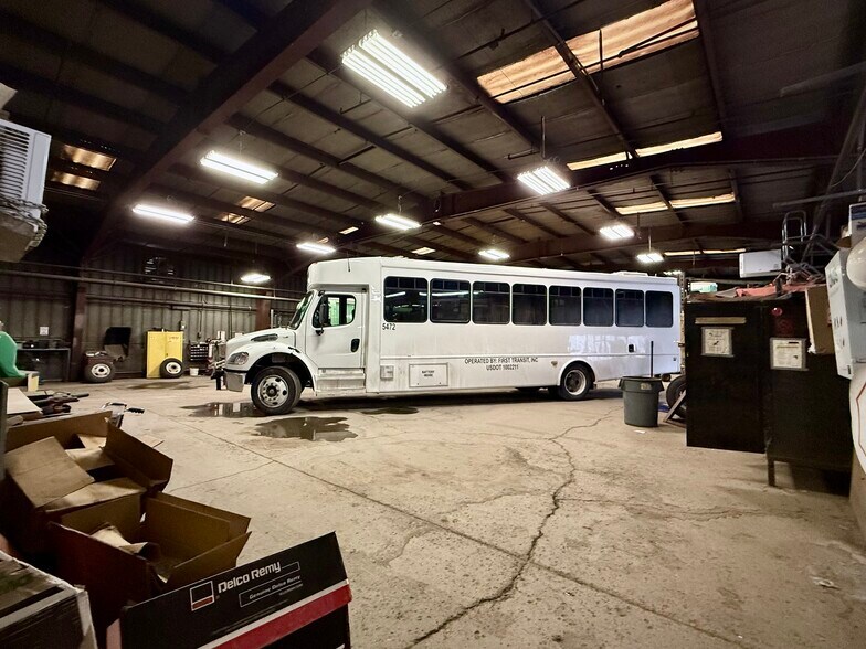 More Photos Of 21 Squires St, Cortland Warehouse For Lease