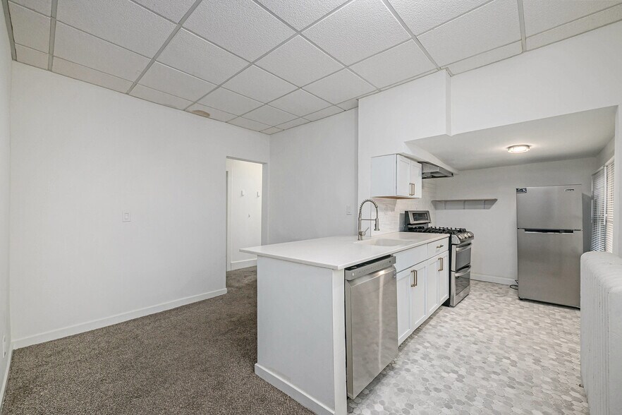 More Photos Of 2501 Poppleton Ave, Omaha Apartments For Sale