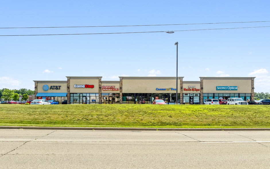 Primary Photo Of 2910 Roosevelt Rd, Marinette Storefront For Sale