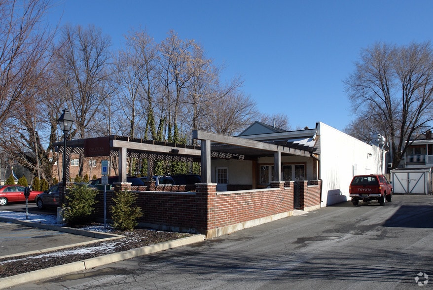 More Photos Of 18 Tanner St, Haddonfield Restaurant For Lease