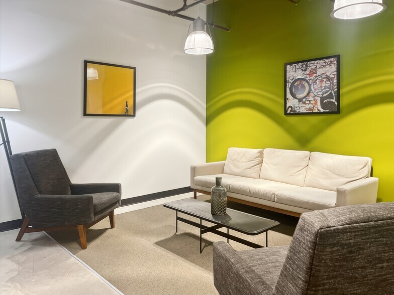 More Photos Of 2875 NE 191st St, Aventura Coworking Space