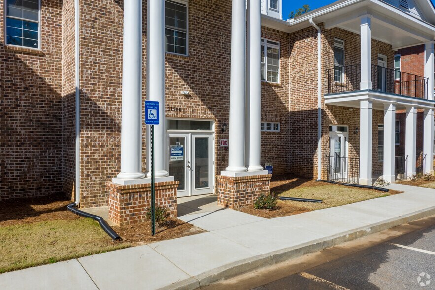 More Photos Of 11500 Atlantis Pl, Alpharetta Medical For Lease