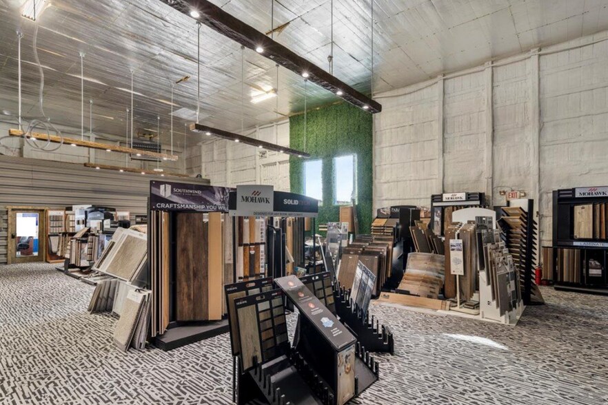 More Photos Of 0000 Orchard Lake, Pontiac Light Manufacturing For Lease