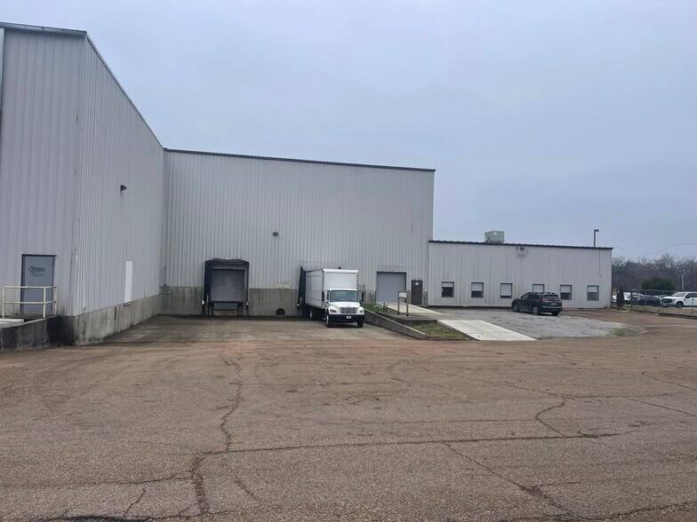 More Photos Of 8430 Horton Hwy, College Grove Distribution For Lease