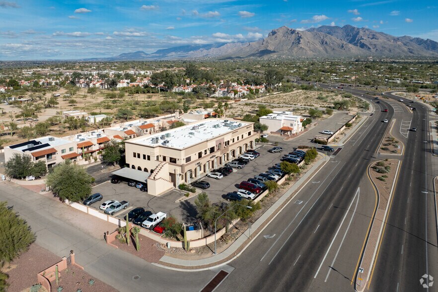 More Photos Of 2292 W Magee Rd, Tucson Coworking Space