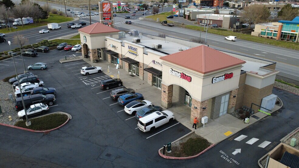 More Photos Of 4008 W 27th Ave, Kennewick General Retail For Lease