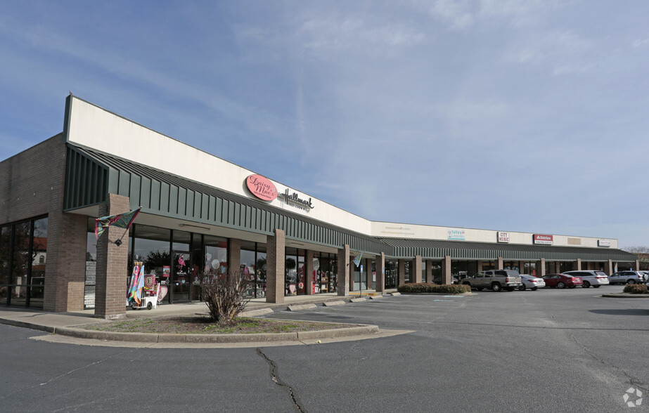 Primary Photo Of 104 Trade St, Brunswick Storefront For Lease