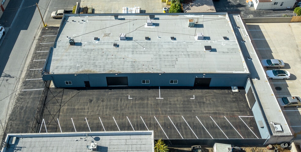 More Photos Of 319 Agostino Rd, San Gabriel Manufacturing For Lease