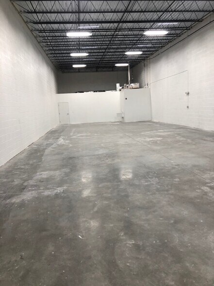 More Photos Of 411-423 Nina Way, Warminster Township Light Distribution For Lease