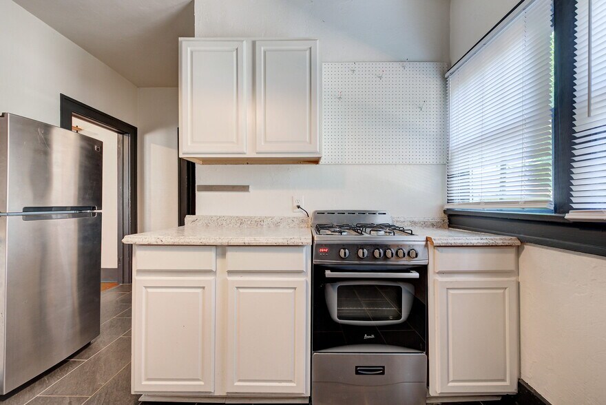 More Photos Of 408 Chautauqua Ave, Norman Multifamily For Sale