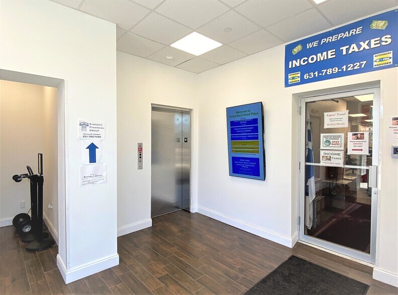 More Photos Of 1909 Great Neck Rd, Copiague Freestanding For Lease