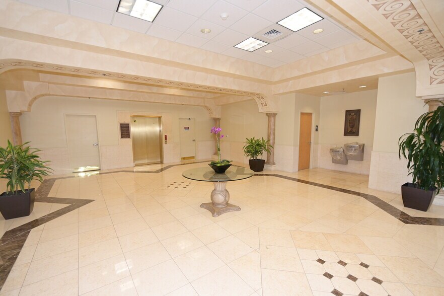More Photos Of 917 Rinehart Rd, Lake Mary Medical For Lease