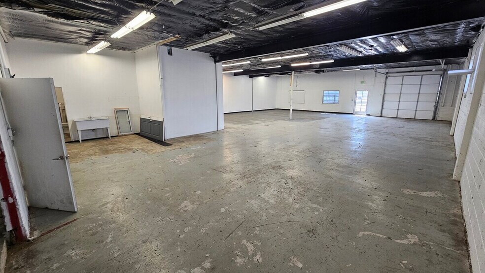 More Photos Of 5010-5030 Acoma St, Denver Warehouse For Lease