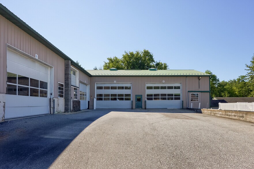 More Photos Of 197 Pencroft Dr N, Holtwood Industrial For Sale